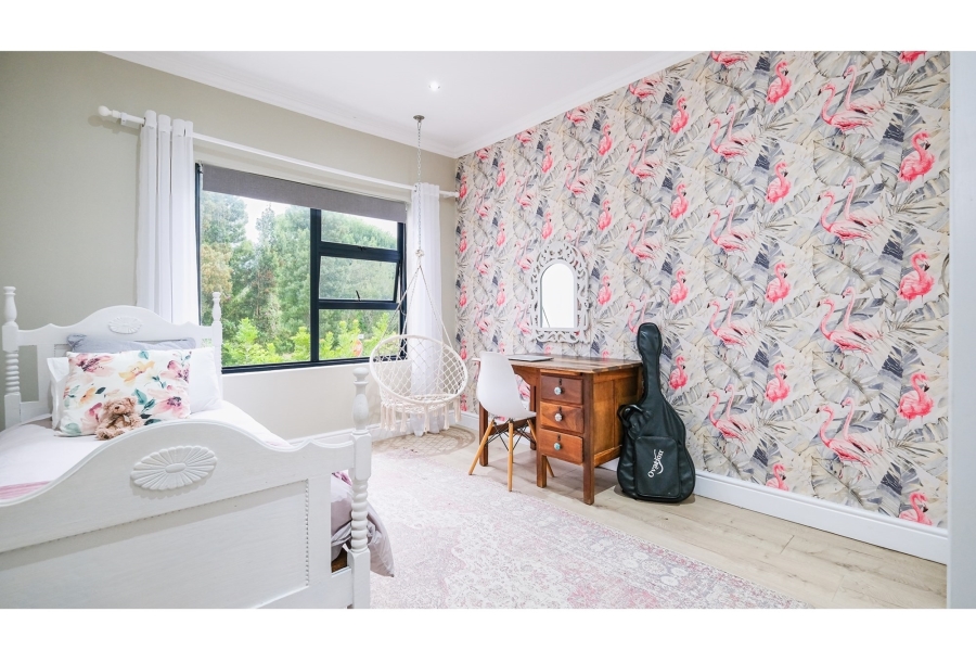 4 Bedroom Property for Sale in Heatherlands Western Cape